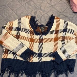 Knitted sweater - new - medium